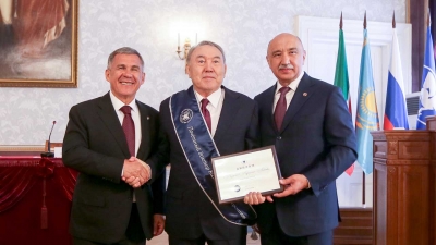 Президент Казахстана стал Почетным доктором КФУ