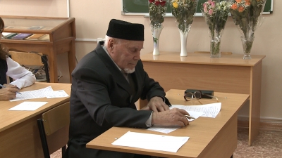 Диплом об окончании КФУ получил 86-летний житель Татарстана